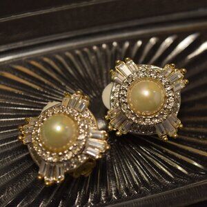 Vintage Gold Tone Faux Pearl Crystal Baguette Rhinestones Clip On Earrings